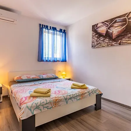Apartment Livia Cres Exterior photo